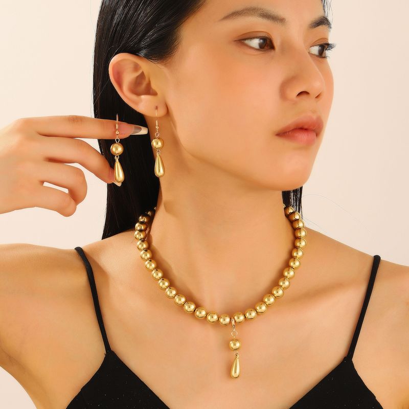 Collana con perline rotonde esagerate in stile punk europeo e americano, collana personalizzata a forma di amore rimovibile con nicchia temperamento_voghion.com