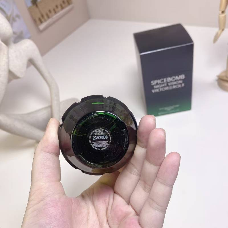 Serie clásica Passion Bomb Midnight Edition de 100 ml para hombre, frascos de lujo, exquisita fragancia de madera duradera, regalo para festivales y citas_voghion.com