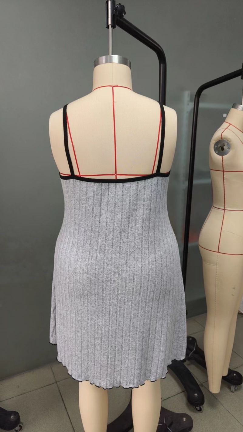 2025 Autunno e Inverno Nuovo Splicing Grandi Taglie Abbigliamento Donna Sexy Bretelle Camicia da Notte Abito Comodo Loungewear_voghion.com