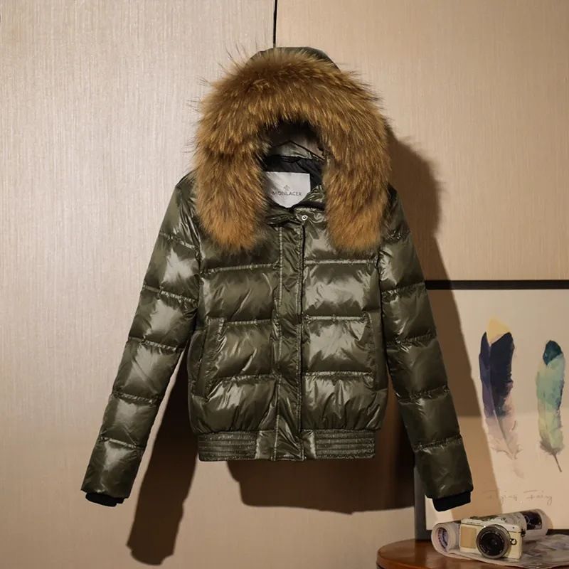 Manteau court matelassé à capuche pour femme avec bordure en fausse fourrure - Veste d'hiver légère, chaude et élégante, coupe standard, fermeture éclair, extérieur en polyester_voghion.com