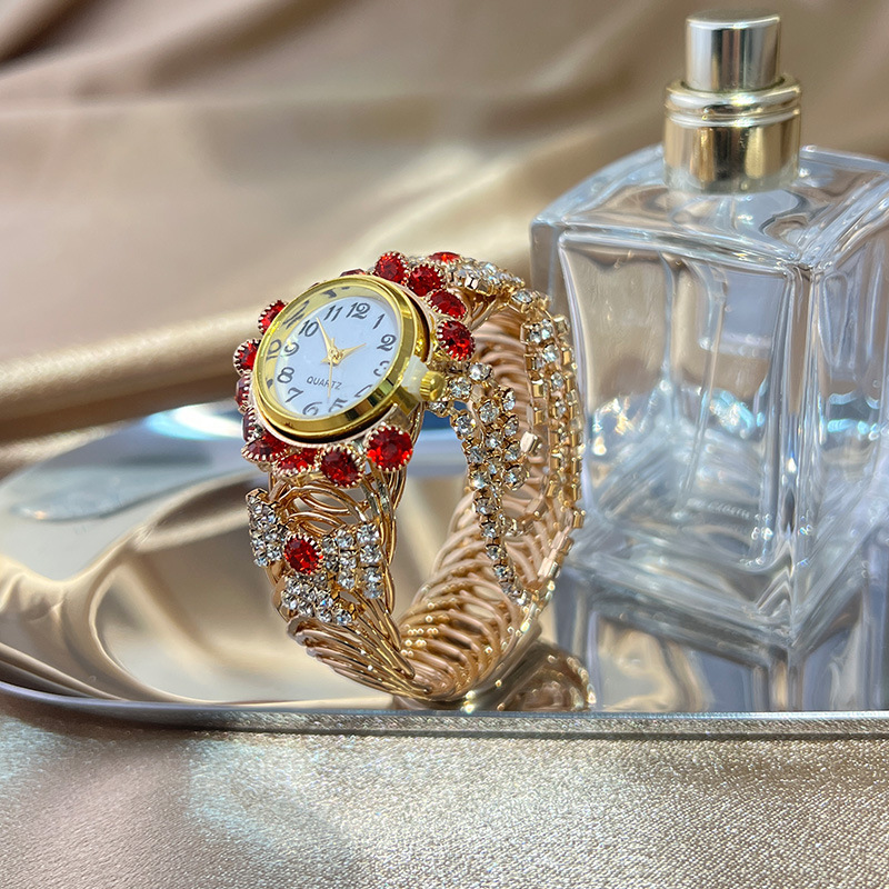 Nuovo orologio da donna con cinturino al quarzo digitale con catena in streaming live, celebrità di Internet_voghion.com