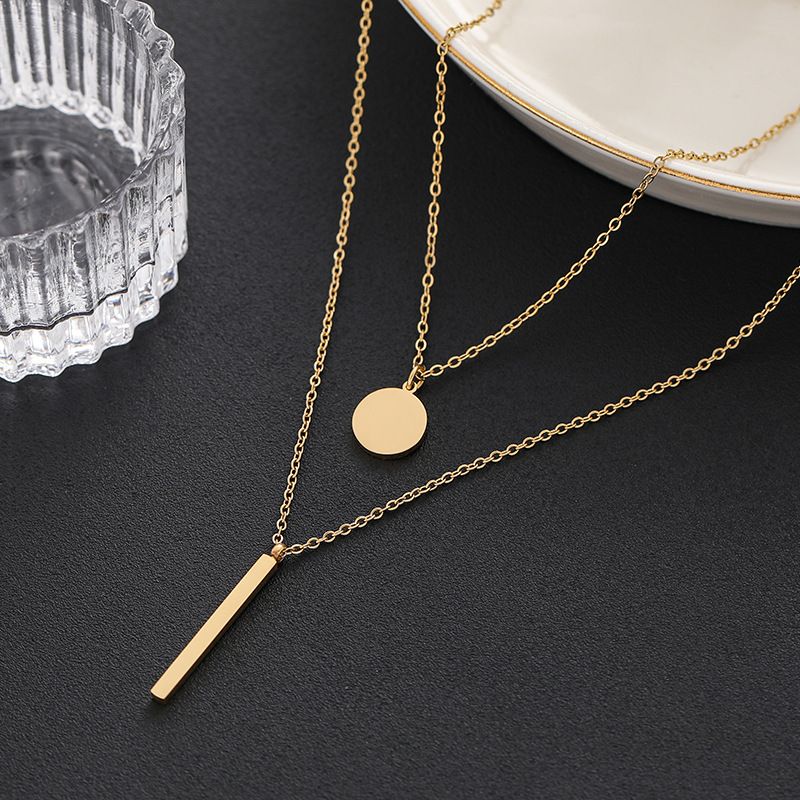 Collana con doppio strato a strati in acciaio inox con piccolo perno rotondo rettangolare in titanio Meiche da donna_voghion.com