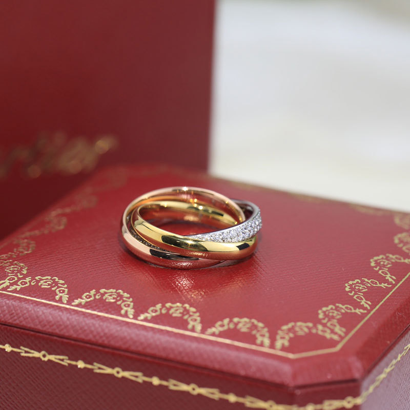 Designer klassiska män och kvinnors tre ring tre färg ring V guld diamant mode internet röd design tre ring diamant ring_voghion.com