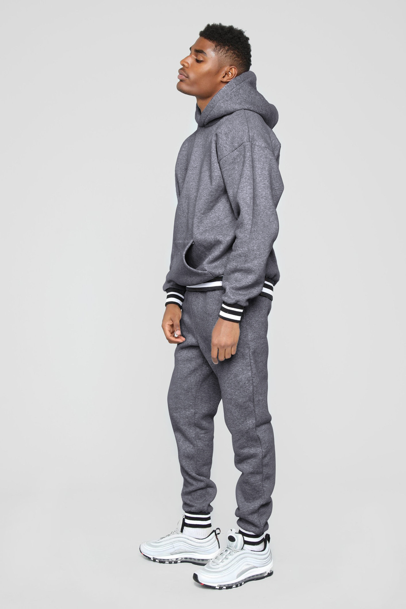 con felpa patchwork color-block, completo sportivo casual da uomo in due pezzi con cappuccio_voghion.com