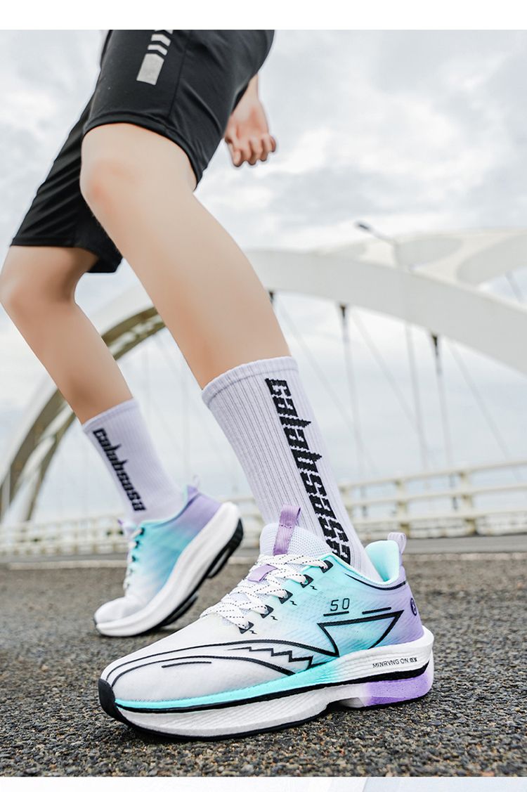 Gepolsterte Herren-Lauf- und Wanderschuhe mit dicker Sohle, leicht und atmungsaktiv, für das tägliche Joggen, Training und den Sport._voghion.com