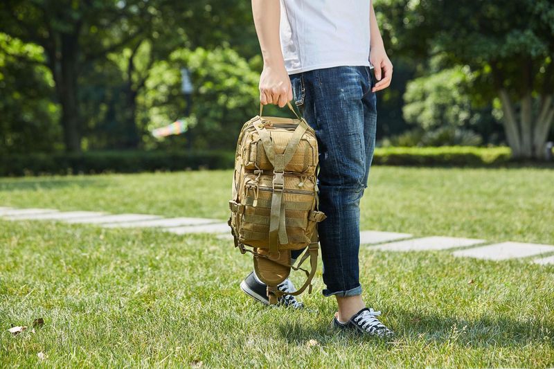 Geantă de șa Super direct din fabrică, geantă tactică de umăr cu umăr dublu, geantă de piept impermeabilă de camuflaj, geantă crossbody pentru fotografie, geantă Gannet_voghion.com