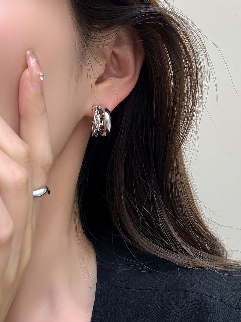 Orecchini a forma di C di alta qualità per donna, orecchini di design di nicchia, accessori per orecchie Yiwu_voghion.com