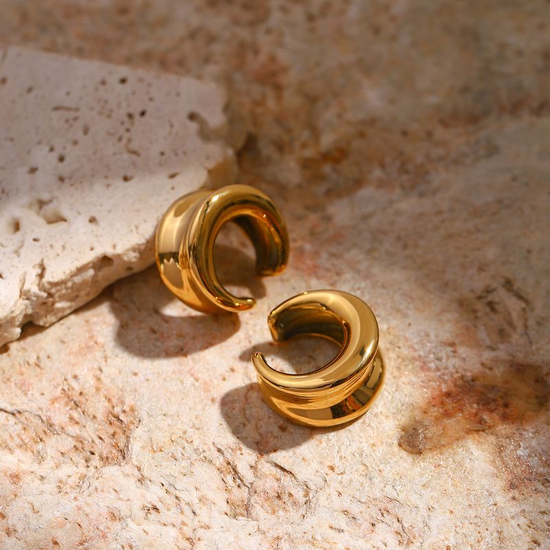 Clip a forma di mezzaluna a forma di C in acciaio inossidabile dorato, design di nicchia molto venduto, clip per orecchio in acciaio al titanio_voghion.com