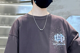 Baumwoll-T-Shirt mit Regenbogen-Spritzer-Print für Jungen | Weiches, atmungsaktives Sommer-T-Shirt | Größen 120–170 cm | Kunstinspiriertes Kinder-Top (Schwarz/Khaki)_voghion.com