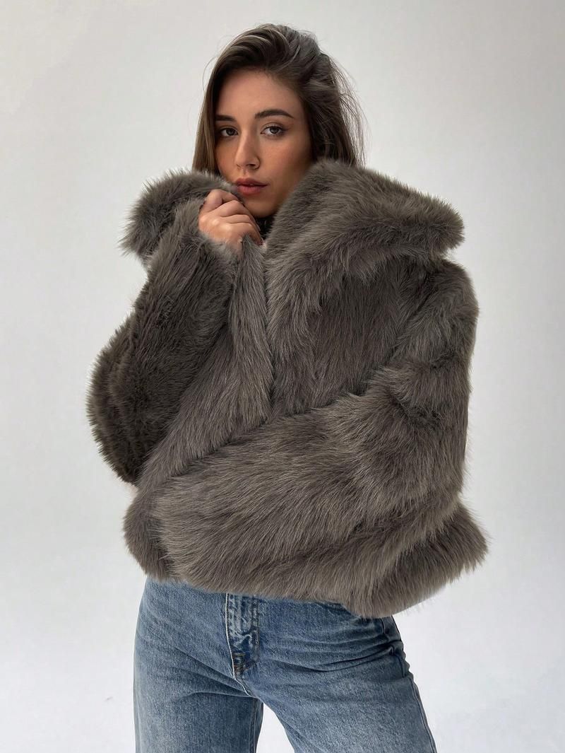 Kurze Kunstpelzjacke – Trendiger Oversize-Reversmantel für Damen (S-XXL, Schwarz/Grau/Anthrazit/Burgunderrot/Weiß, leichte Wärme)_voghion.com