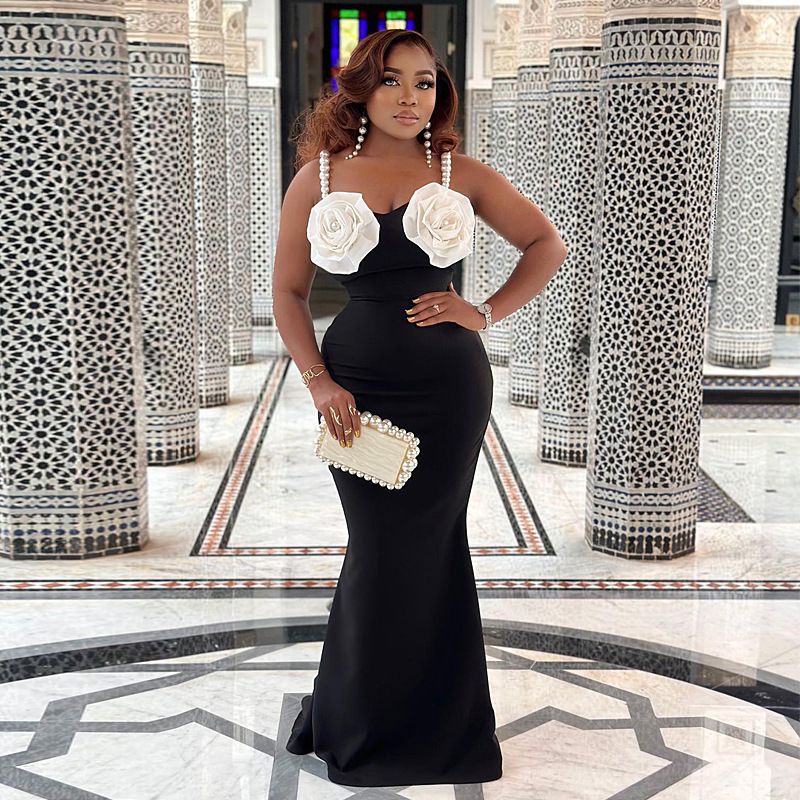 "Haute Couture Floral Beaded Strapless Gown – Elegant Black Evening Dress With Detachable Train_voghion.com