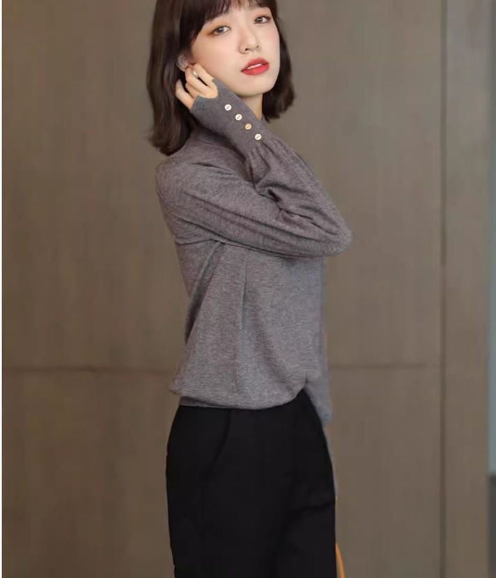 Elegant and slim, gentle style, semi high neck top, women's wool inner layer, base shirt, lantern sleeve knitted_voghion.com