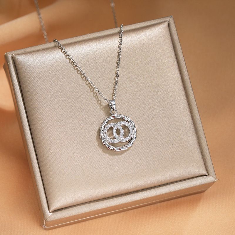 Set di orecchini con collana e anello doppio in acciaio al titanio, elegante e di alta qualità, in stile coreano, versatili e alla moda, con diamanti sulla clavicola_voghion.com