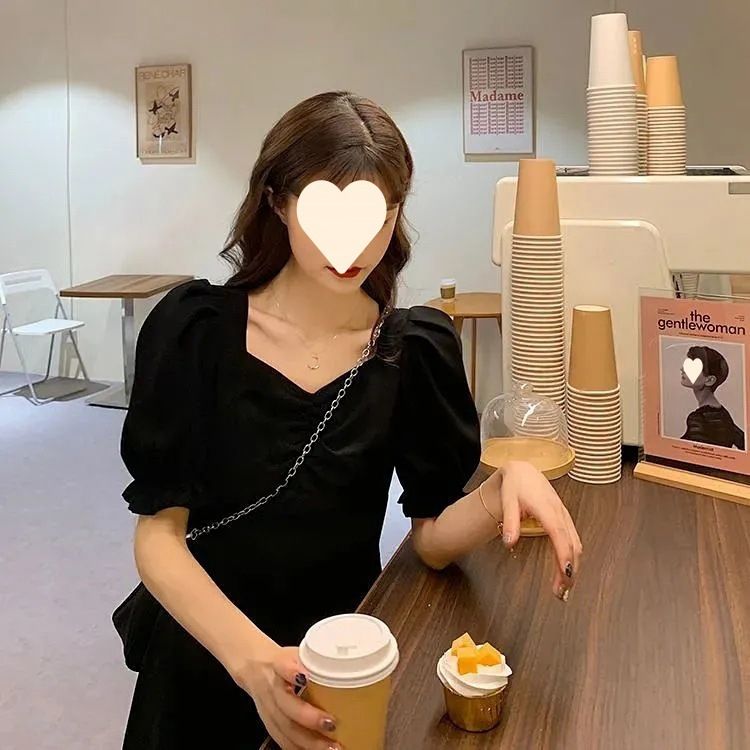 GraceChic Plus Size Slimming For Big Sisters, Elegant Square Neck, Waist-Cinching, Slit, French Style, Black Hepburn Style A-Line_voghion.com