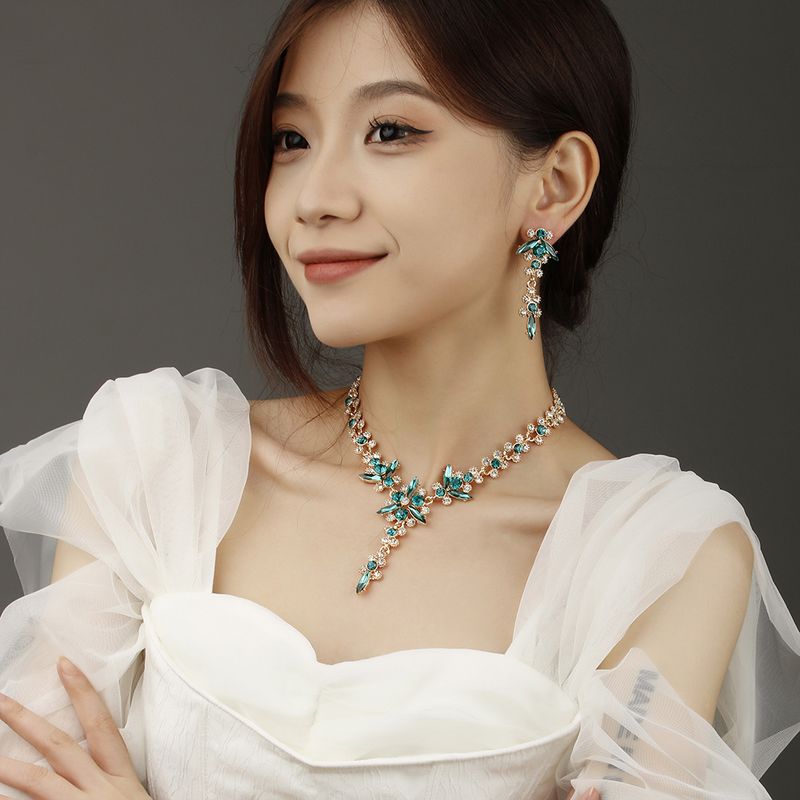 Women's Jewelry Set Bridal Necklace Set Fashion High End Crystal Necklace Earrings Jewelry Two Piece Set_voghion.com