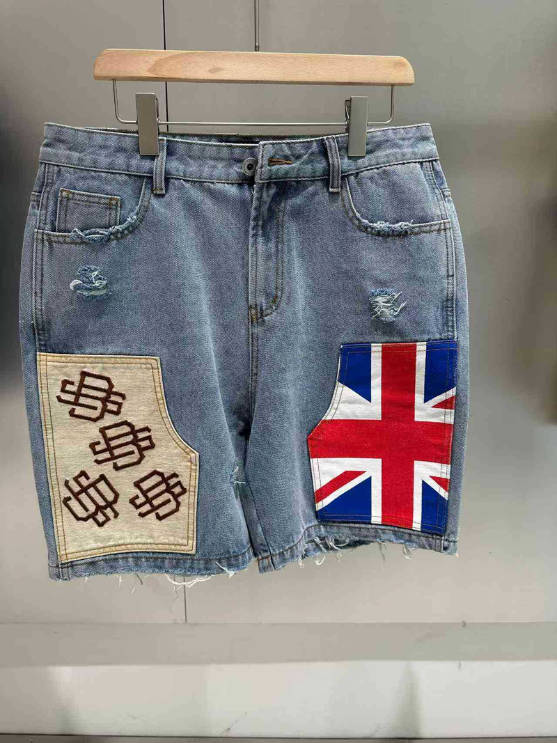 "Distressed Denim Shorts With Union Jack Patch - Vintage Inspired High Waisted Casual Summer Shorts For Women (5-Piece Set, Blue/Gray, Sizes 33-38)"_voghion.com