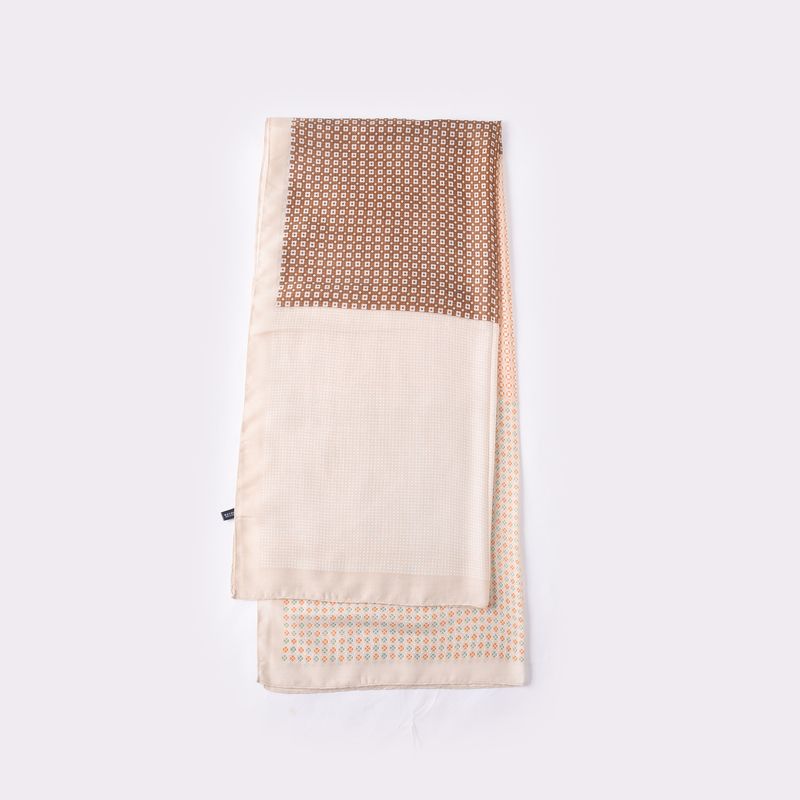 Sciarpa creativa alla moda in seta con effetto lino e cotone di nicchia coreana con blocchi di colore._voghion.com