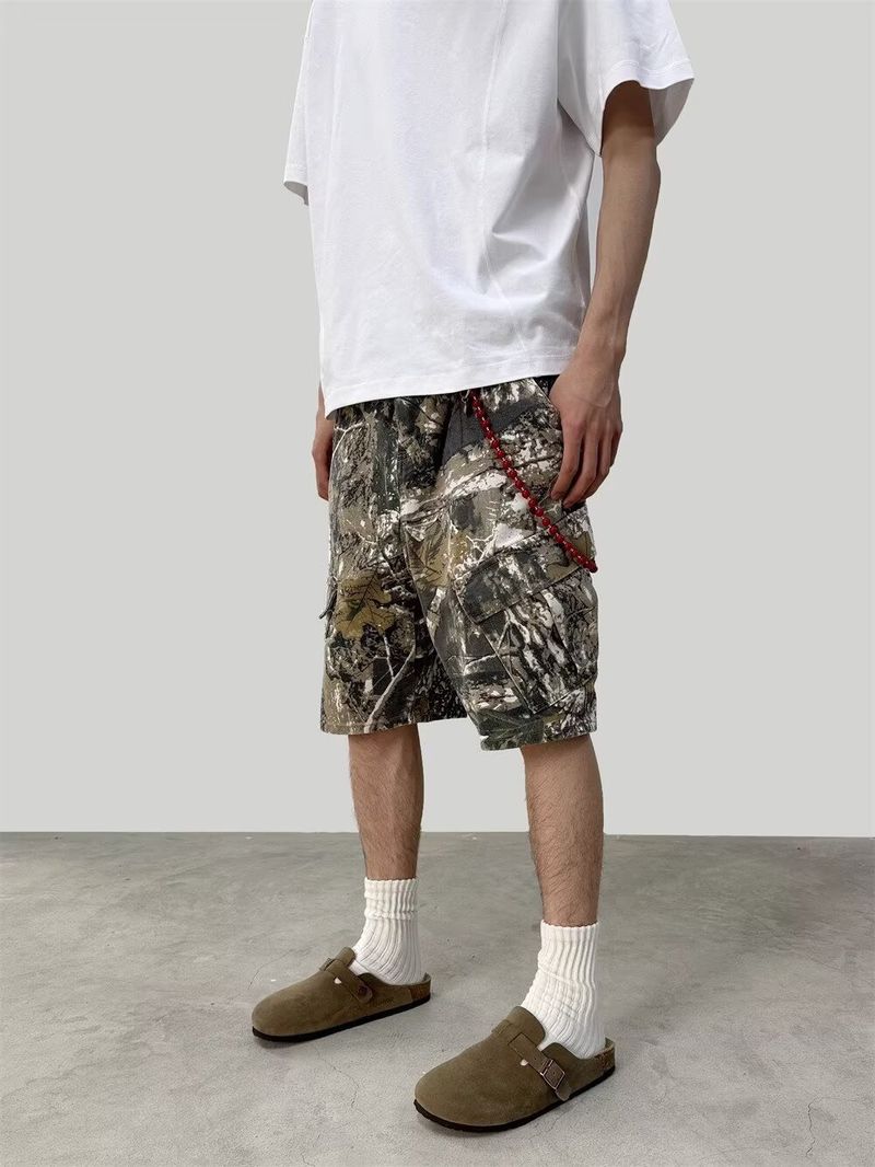 Ropa para hombre, estilo retro, estilo harajuku, con estampado de camuflaje, holgado, informal, para el trabajo y pantalones cortos._voghion.com