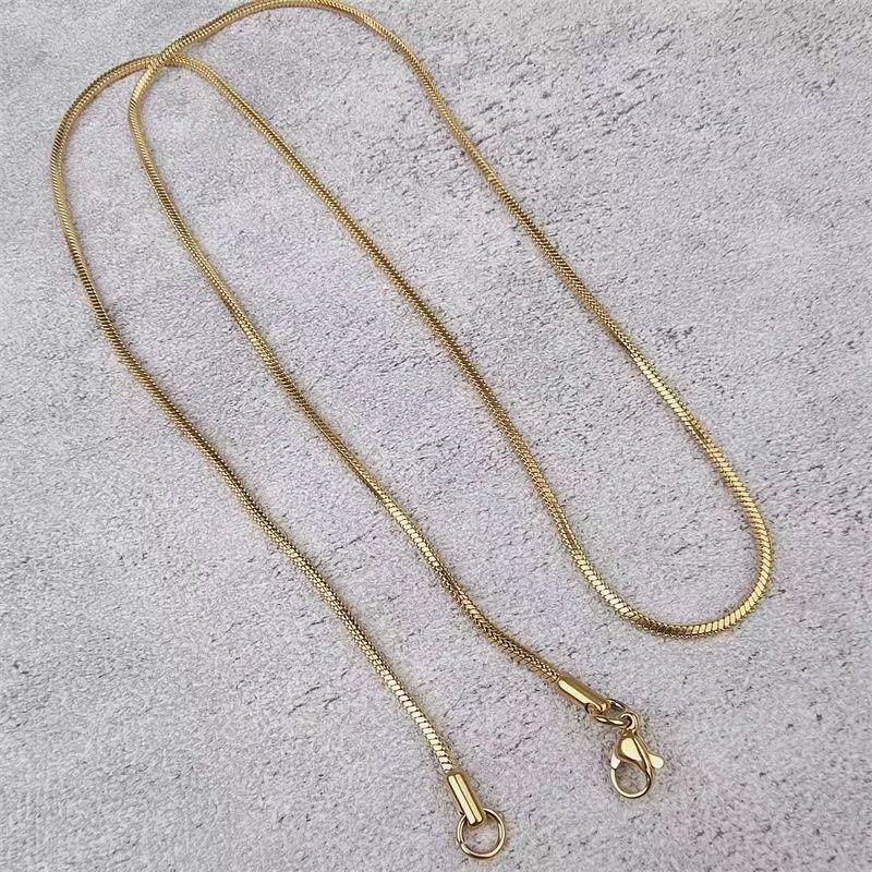 Charm colored jewelry, round hip-hop stainless steel necklace, snake bone chain, simple and versatile, personalized_voghion.com
