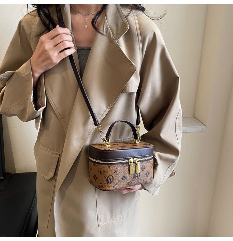 Fashionable Handheld for Women's 2024 New Versatile Printed Small Square with Advanced Sense Crossbody Box Bag_voghion.com