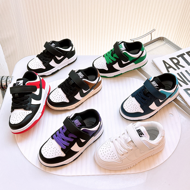 2024 Primavera Nuove scarpe sportive per bambini da ragazza con bordo basso nero e scarpette bianche casual da ragazzo Panda_voghion.com