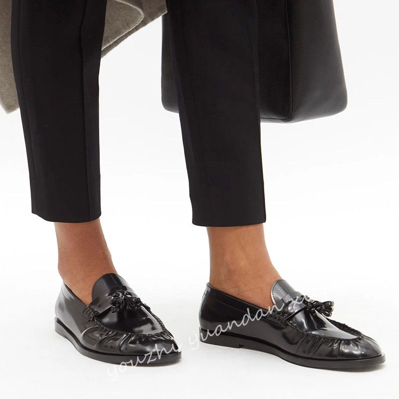 Row Single Full Genuine Tassel Loafers British Style Flat Round Toe Small Leather Shoes Breathable Comfortable_voghion.com