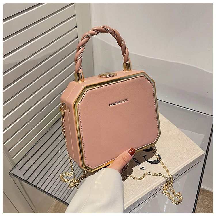 Borsa da donna: borsa a forma di scatola alla moda, semplice, versatile, Celebrity 2023 Nuova borsa a tracolla a catena squisita per donna_voghion.com