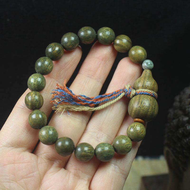 10mm Green Sandalwood Beaded Bracelet With Calabash Charm - Natural Fragrant Wood Jewelry_voghion.com