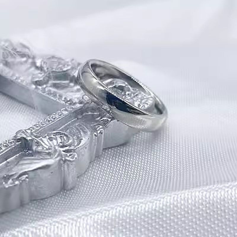 Anello di lusso leggero in acciaio al titanio con retro Loach Fashion_voghion.com