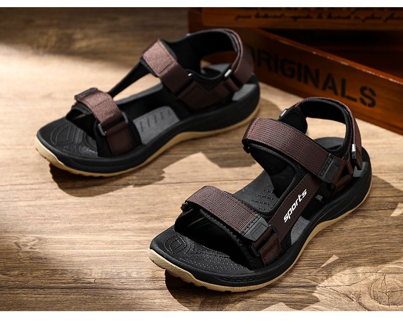 Herrsandaler med modern och bekväm design_voghion.com