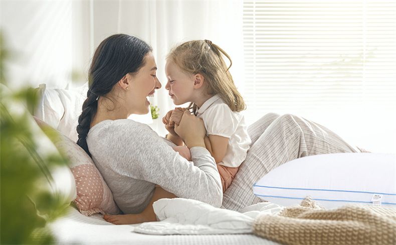 Hotel-Grade Fiber Pillow – Down Alternative Hypoallergenic Bedding (Medium Firm Support Breathable & Machine Washable White 1PC_voghion.com