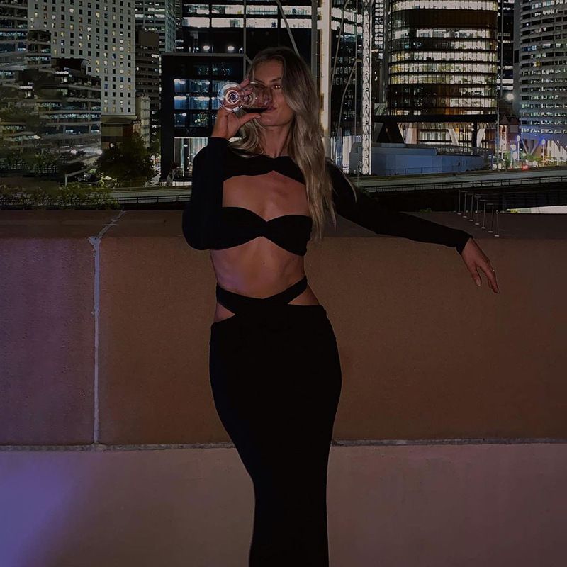 2025 Sommer Neue Trägerlosen Zwei-Stück Für Frauen Mode Heißer-Verkauf Sexy Eng Anliegende Backless Lange Kleid Set_voghion.com