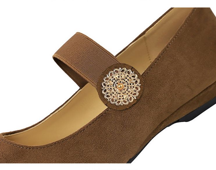 Chaussures compensées à talon bas avec bordure en métal en daim à coupe peu profonde et élastique pour femmes_voghion.com