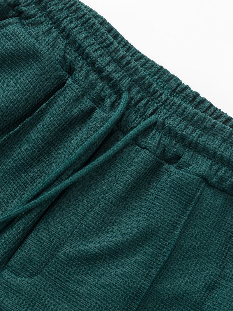 Herrenbekleidung: Kurzarmhemd aus Waffelstrick mit Tasche – lässiges Oberteil mit Button-Down-Kragen in Unifarben (Schwarz, Weiß, Grau, Khaki, Burgunderrot)_voghion.com