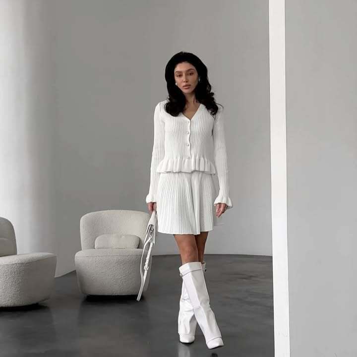 Elegant V-Neck Long Sleeve Blouse With Rhinestone Buttons & Peplum Hem Paired With A Flared Skirt Set_voghion.com