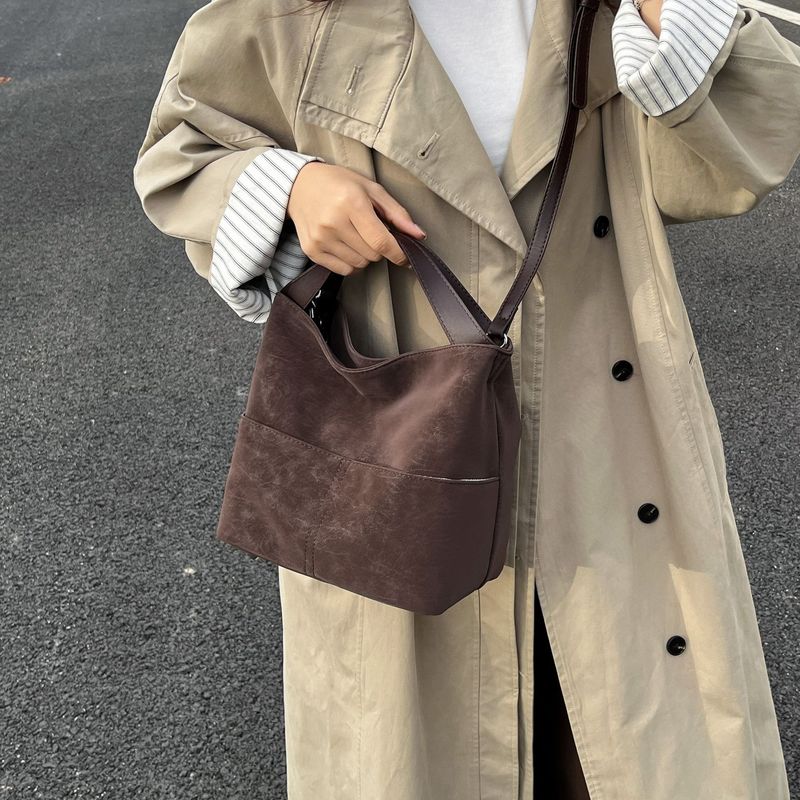 Sac à main en daim pour femme, nouveau modèle 2025, léger, de niche, haut de gamme, à bandoulière_voghion.com