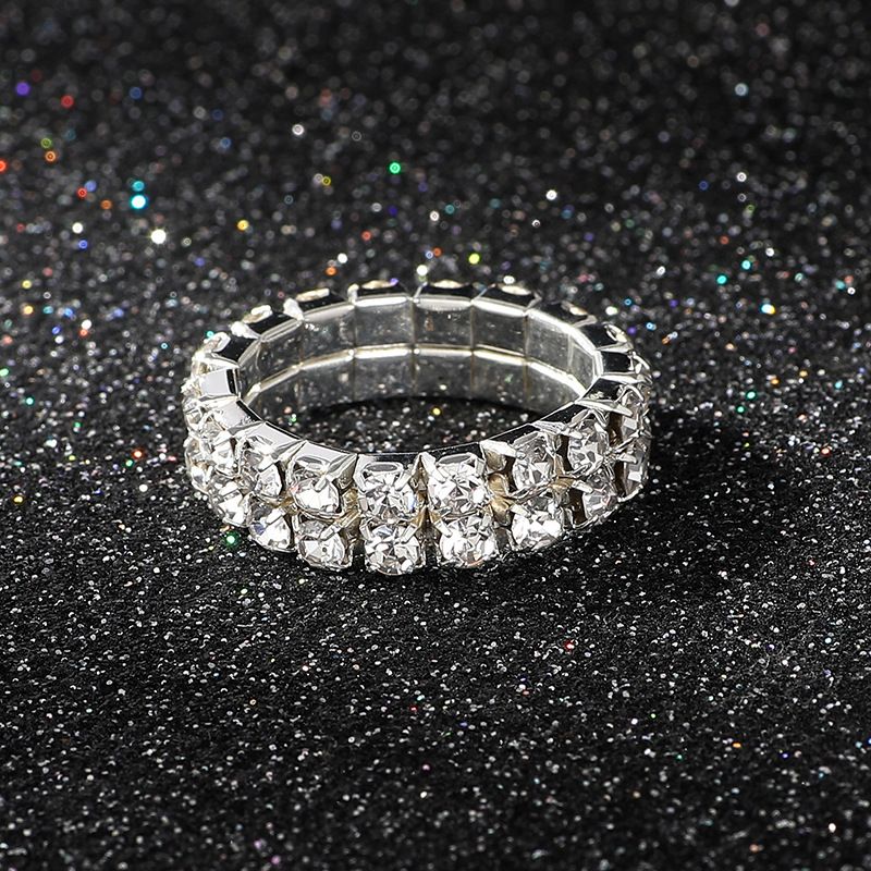 Anello da sposa elastico con diamanti colorati e intarsiati a più file per donna_voghion.com