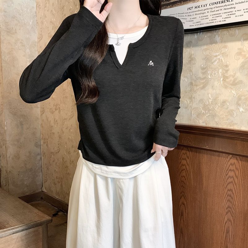 Top da donna a due pezzi con scollo a V e maniche lunghe, patchwork, autunno 2025, nuova maglietta slim fit, strato interno corto, maglietta di base_voghion.com