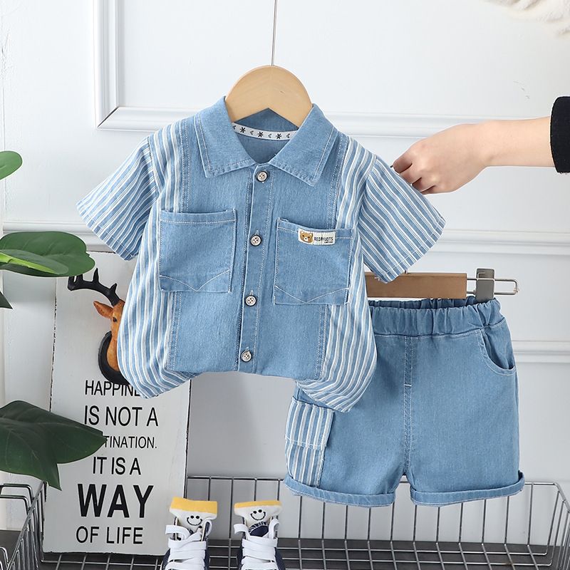 Grenzüberschreitender Außenhandel Kinderkleidung Jungenanzug Sommer Neu Gestreiftes, farblich passendes Jeanshemd Bequemer Anzug mit kurzen Ärmeln und Shorts_voghion.com