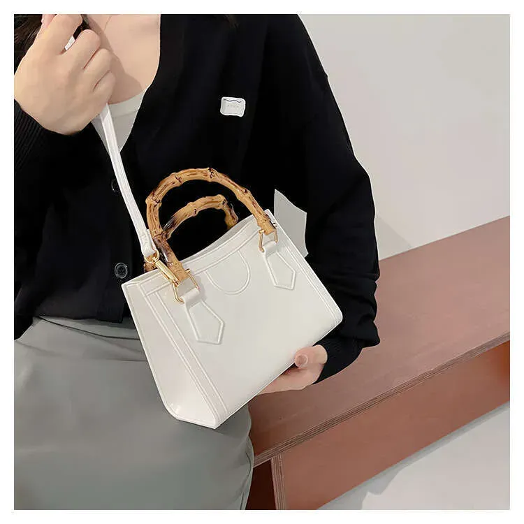 Borsa a tracolla versatile da donna, piccola, quadrata, mini, per celebrità, estiva, in bambù e gelatina_voghion.com