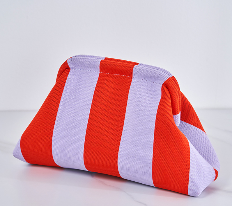 2024 Explosion Borsa da spiaggia a righe da donna Borsa in tessuto a mosca Borsa da pendolare per ragazze Borsa a nuvola a cento strisce Frizione in tessuto a mosca_voghion.com