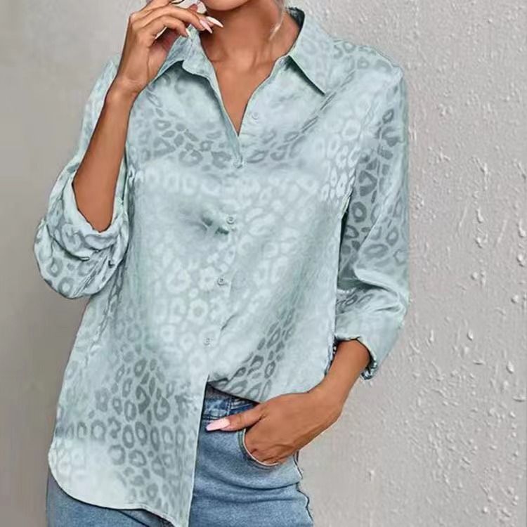 Camicia da donna in raso elegante e comoda a maniche lunghe con stampa leopardata in jacquard, 2025_voghion.com