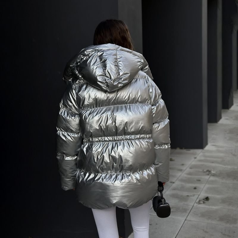 Lasergeschnittene Steppjacke für Damen mit abnehmbarer Kapuze – glänzendes Metallic-Finish | Oberbekleidung für Winter und Herbst (Pink/Silber/Schwarz, S/M/L)_voghion.com