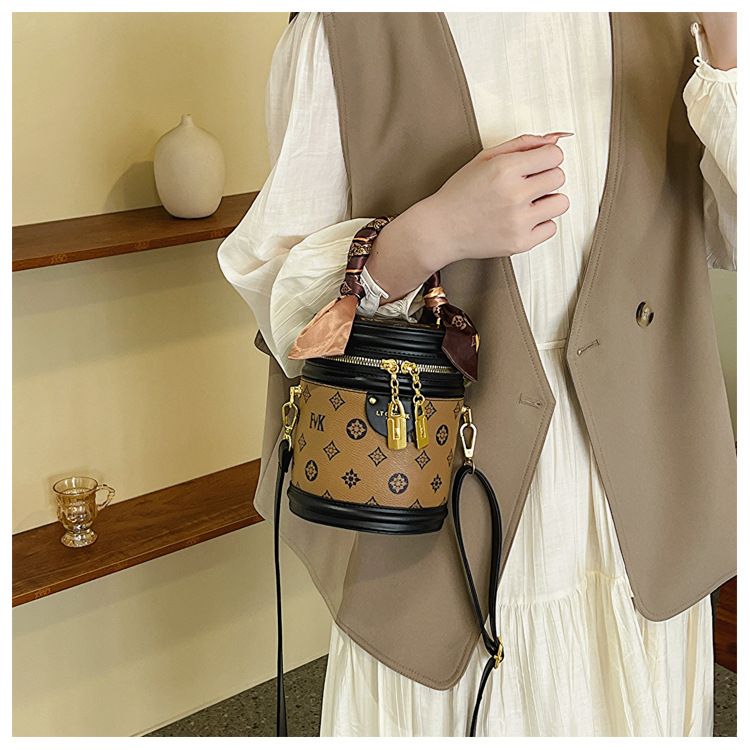 Borsa a mano per donna Borsa a secchiello Moda donna Borsa a tracolla monospalla vintage Borsa a cilindro stampata monospalla Borsa a tracolla monospalla_voghion.com
