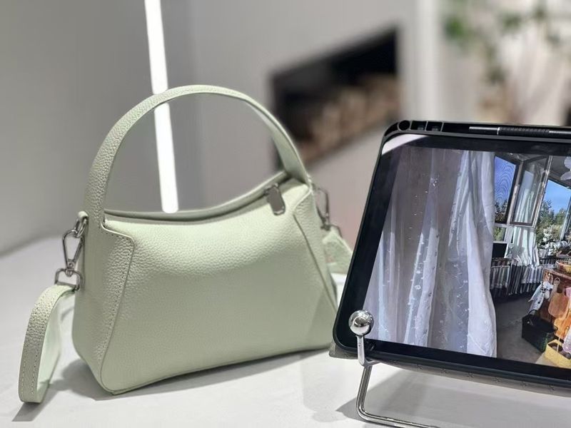 Handbag 2025 New Fashion Single Shoulder Crossbody Small Square Genuine Leather Women's Niche Design Dumpling Bag_voghion.com