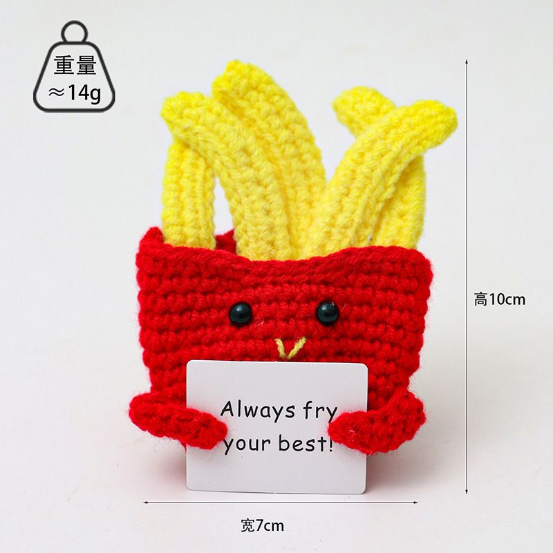 Muñeca tejida a mano con hilo, papa positiva, pepino, energía positiva, girasol en maceta, lista para la venta._voghion.com