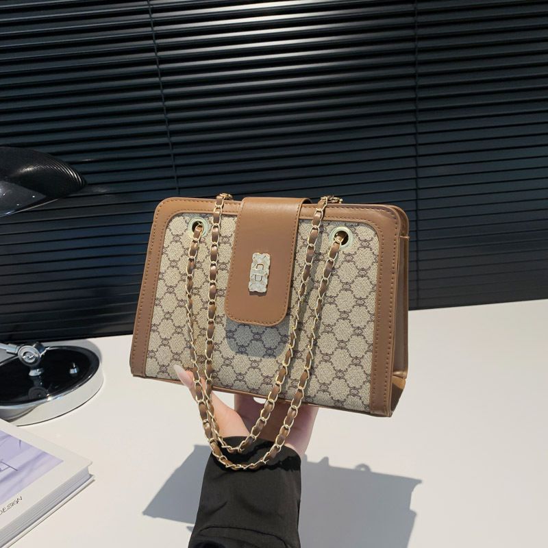Borsa a tracolla casual elegante e raffinata, piccola, quadrata, da donna, tendenza 2024_voghion.com