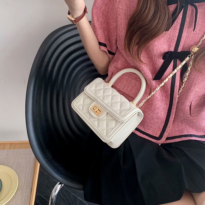 Nuova moda da donna versatile quadrata Tidal piccola profumata Wind Lingge Chain Single Shoulder Crossbody Bag_voghion.com