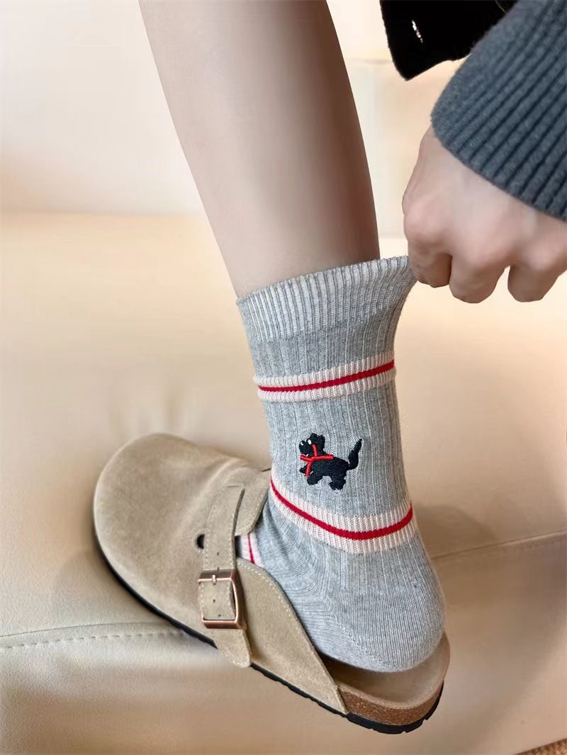 Socks, T-dog Embroidery, Fluffy Cotton, Korean Three-layer Cotton Mid-calf Socks_voghion.com
