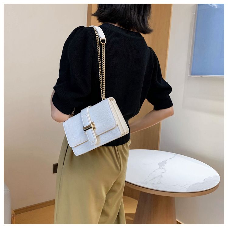 2024 Nei Trendy Ketten Diagonal Straddle Versatile Instagram Moud Damen Textur One Shoulder Kleng Quadratescht Sak_voghion.com